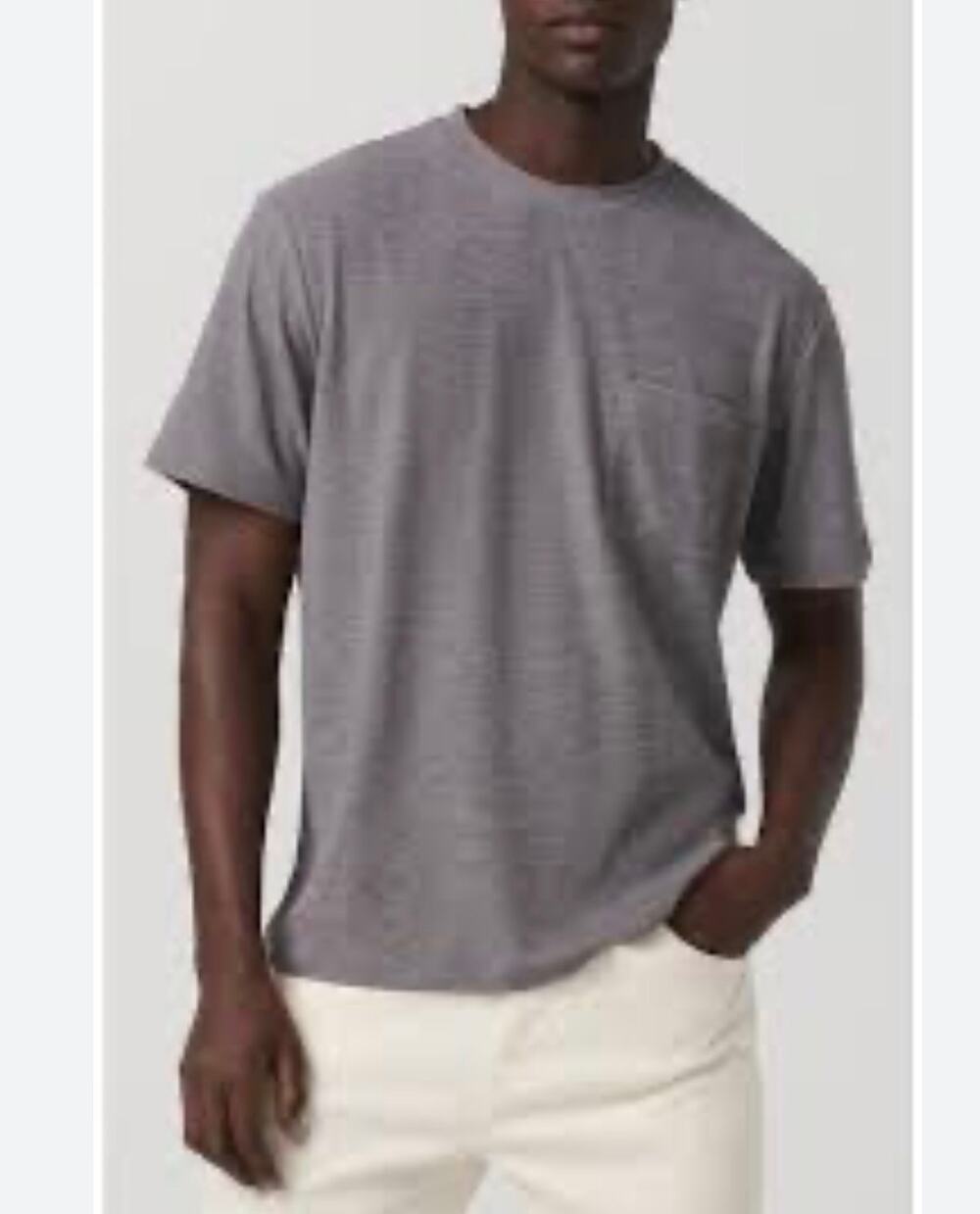 Vuori Gray men’s heather pocket tee

No size tag/ best fits medium